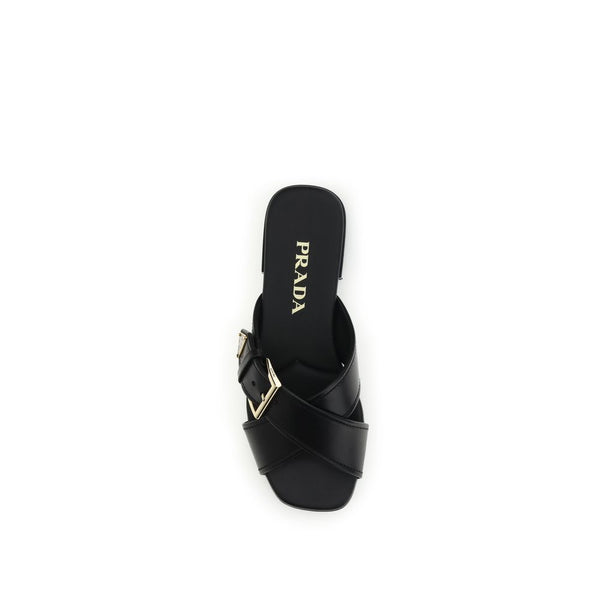 Schwarze Kalbsleder Bos Taurus Sandalen