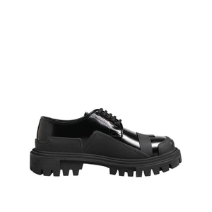 Schwarze Kalbsleder-Oxfords und -Derbies