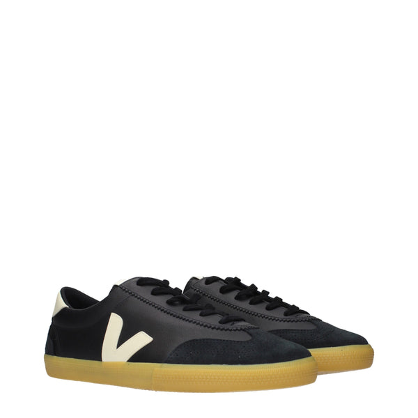 Schwarze Leder-Sneakers mit niedrigem Schaft
