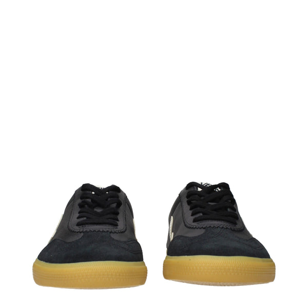 Schwarze Leder-Sneakers mit niedrigem Schaft