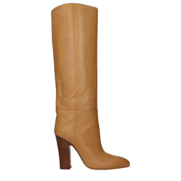 Braune Lederstiefel mit hohem Absatz