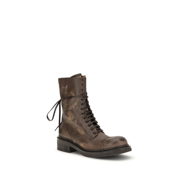 Braune Gummistiefel mit Schnürung
