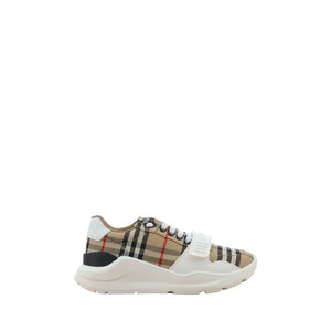 Beigefarbene Baumwoll-Sportschuhe