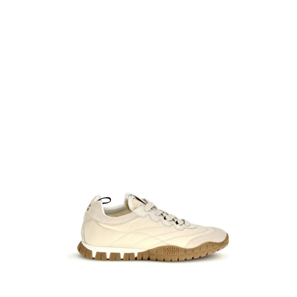 Sneaker aus recyceltem Polyamid in Creme