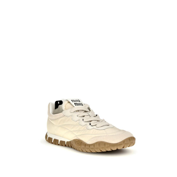 Sneaker aus recyceltem Polyamid in Creme