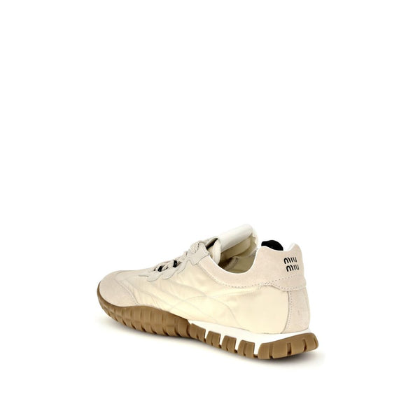 Sneaker aus recyceltem Polyamid in Creme